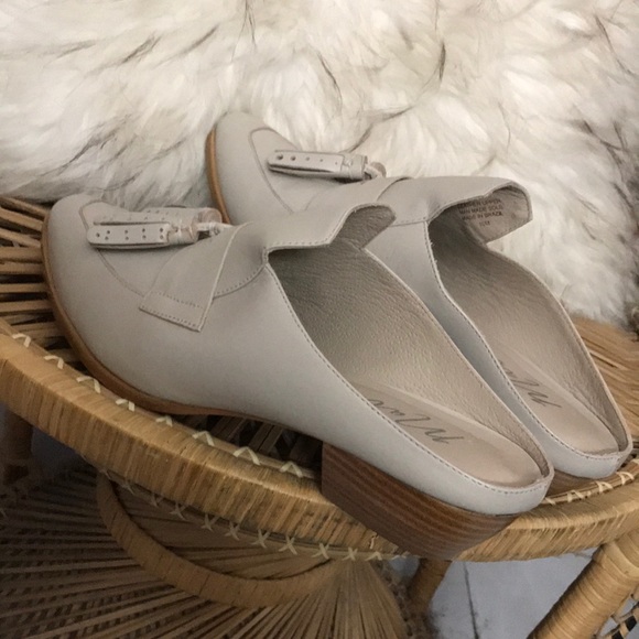 Matisse Beige Grey Skill Tassel Slid on Loafer - Picture 6 of 8